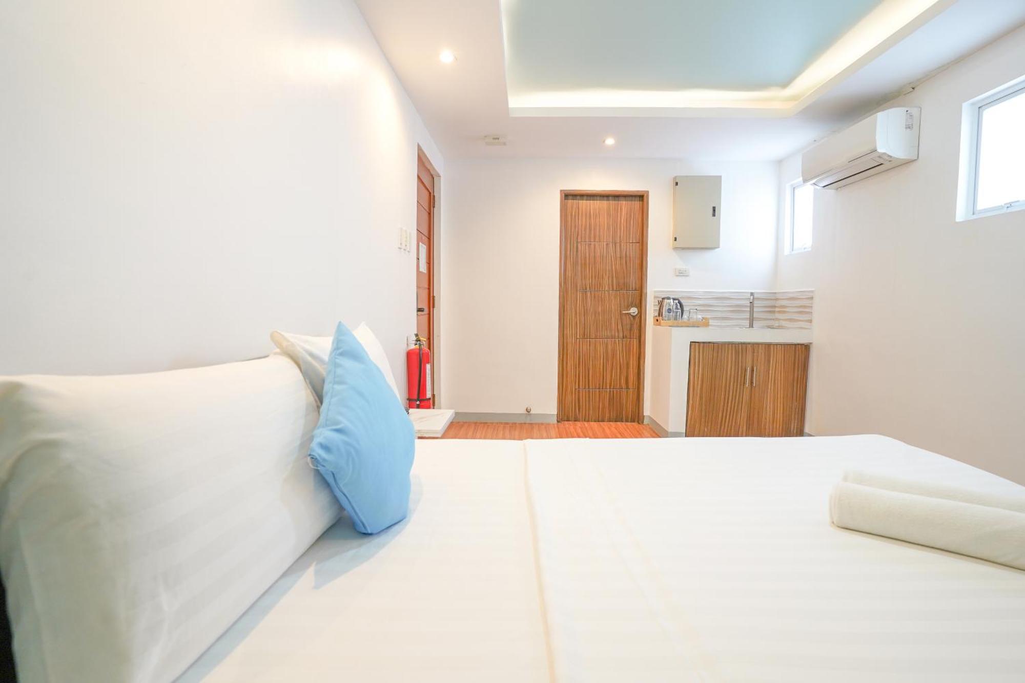 Arzo Hotel Premier 마카티 외부 사진